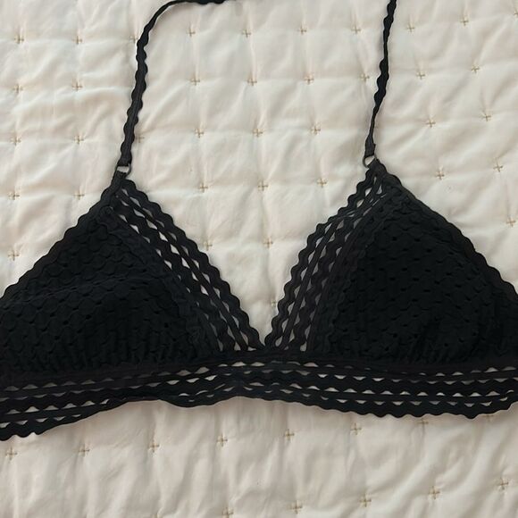 Robin Pikoni, large zigzag bikini top Black Lace - Picture 3 of 4